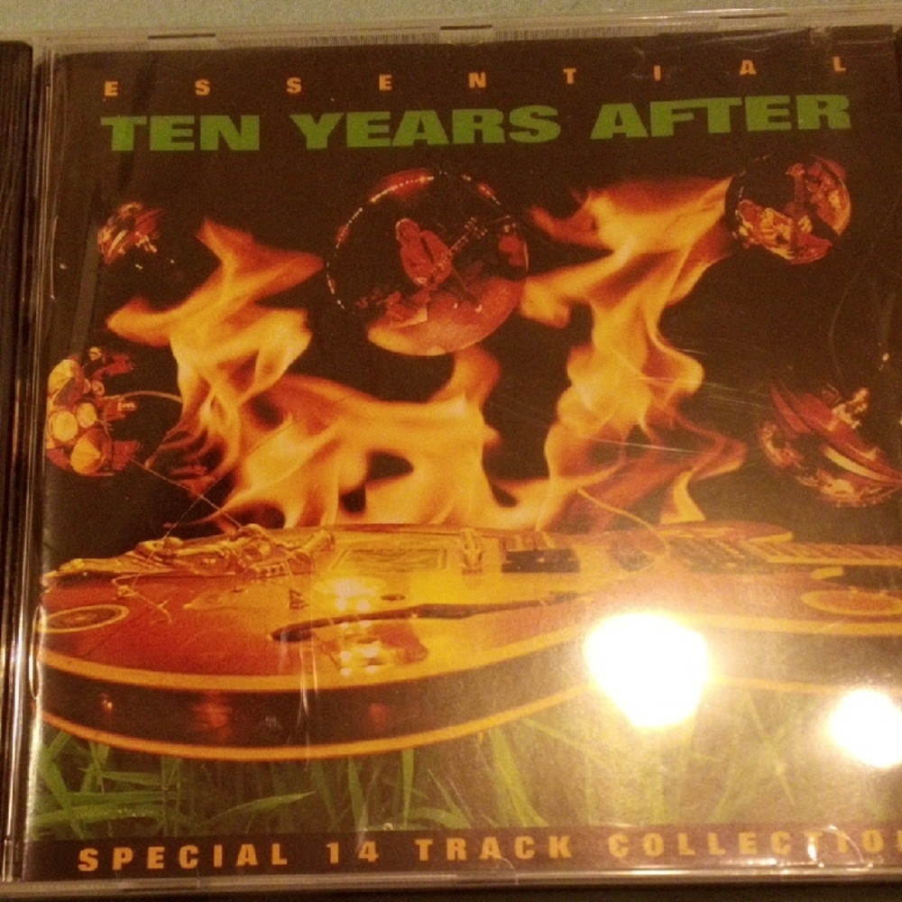 Essential Ten Years After CD - Picture 2 of 4